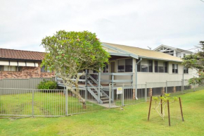 Sunshine Cottage - Bring your own linen., South West Rocks